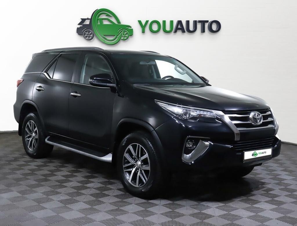 Toyota Fortuner 2019, черный