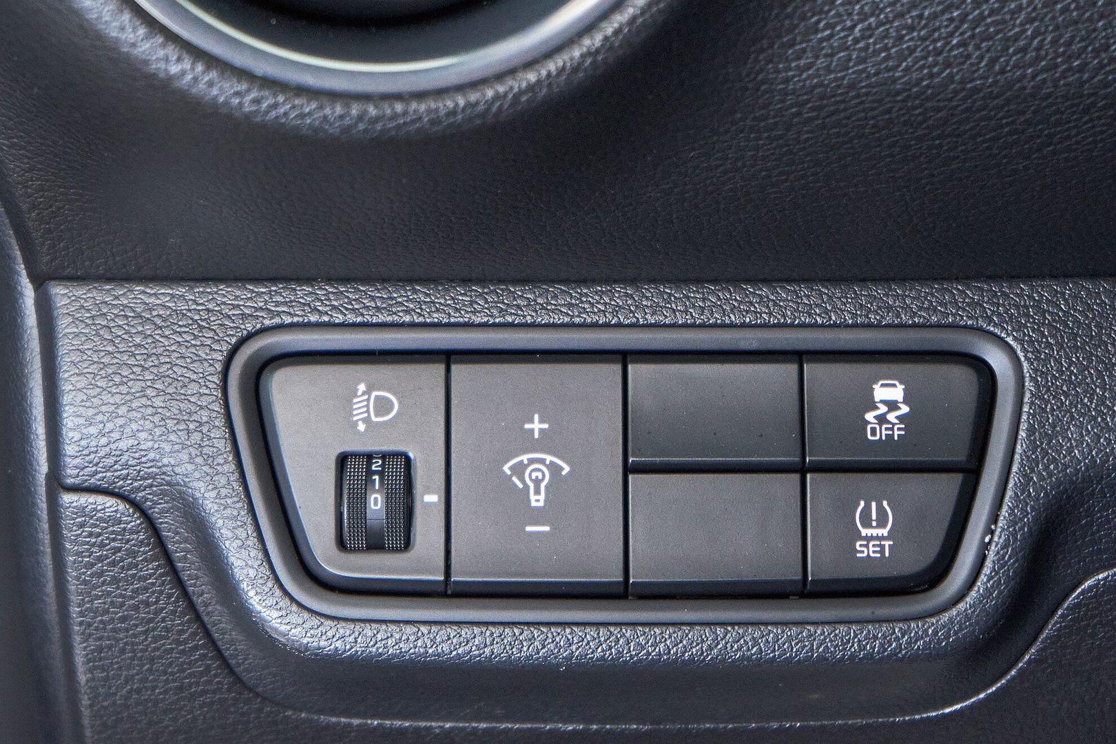 Kia Cerato 2018, черный