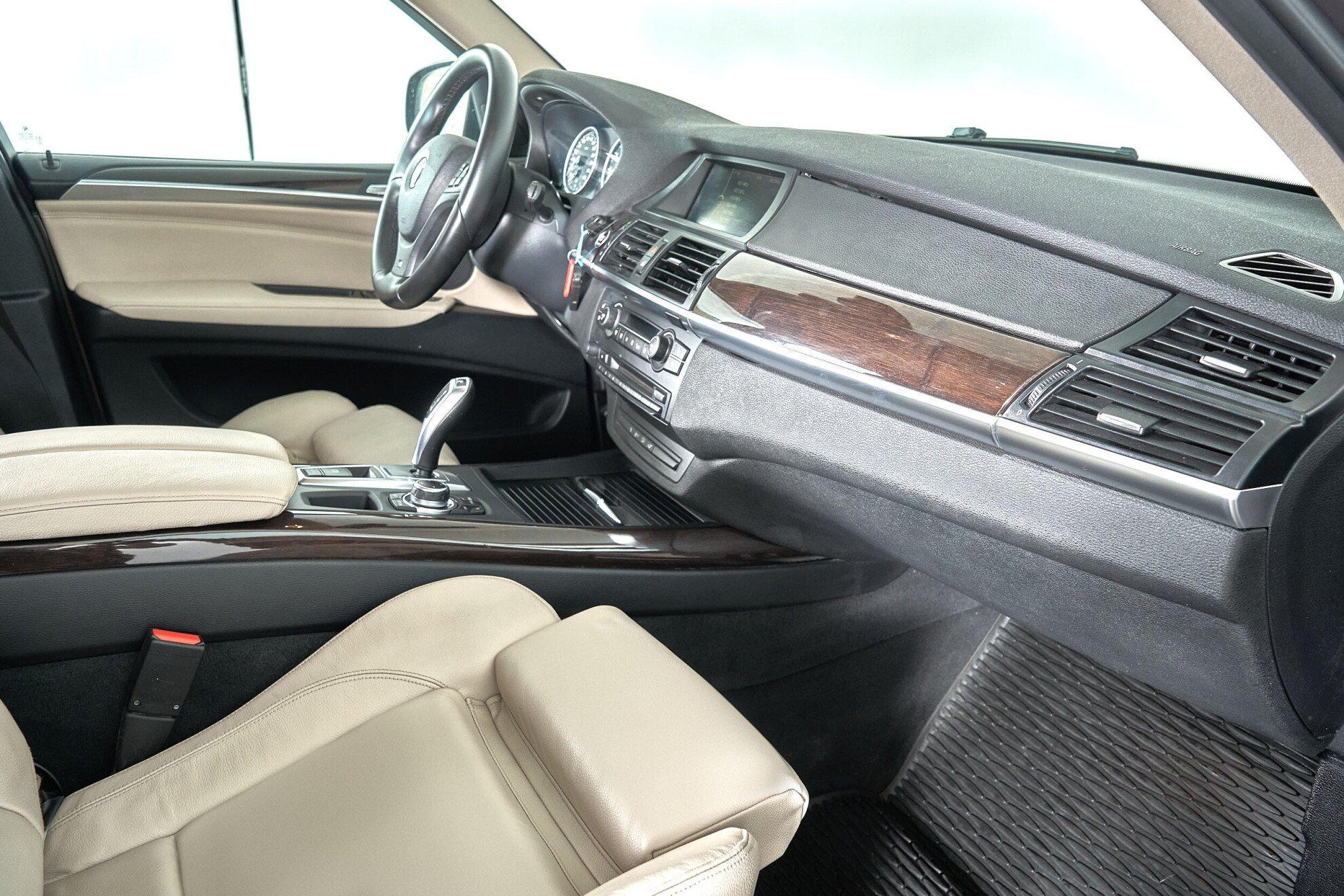 BMW X5 2013, коричневый