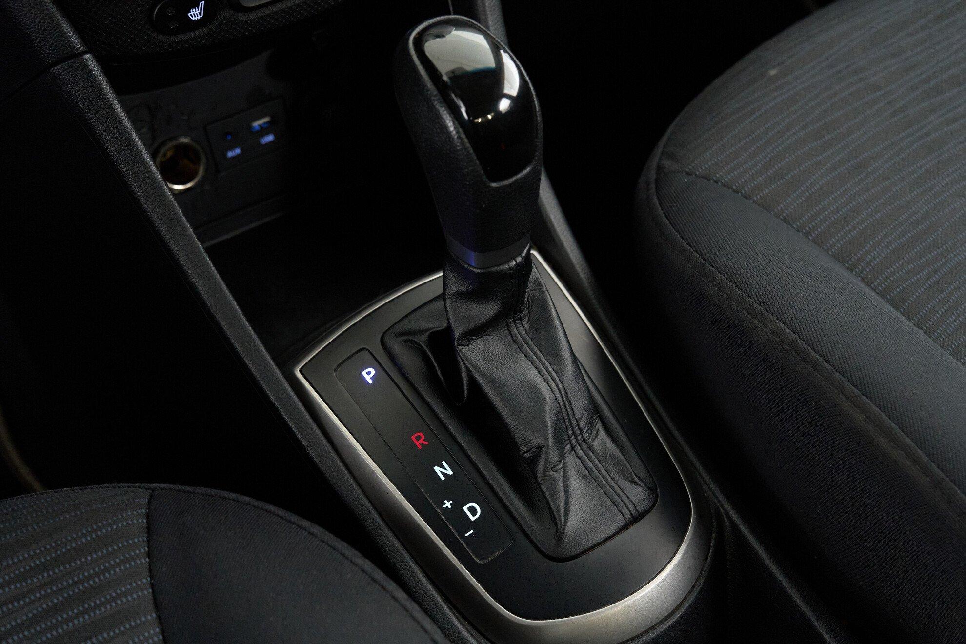 Hyundai Solaris 2016, серый