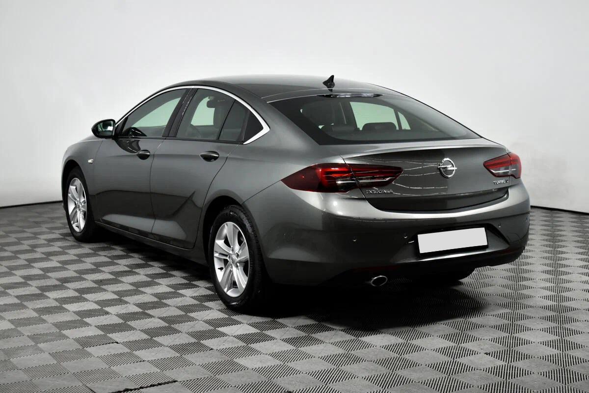 Opel Insignia 2017, серебряный