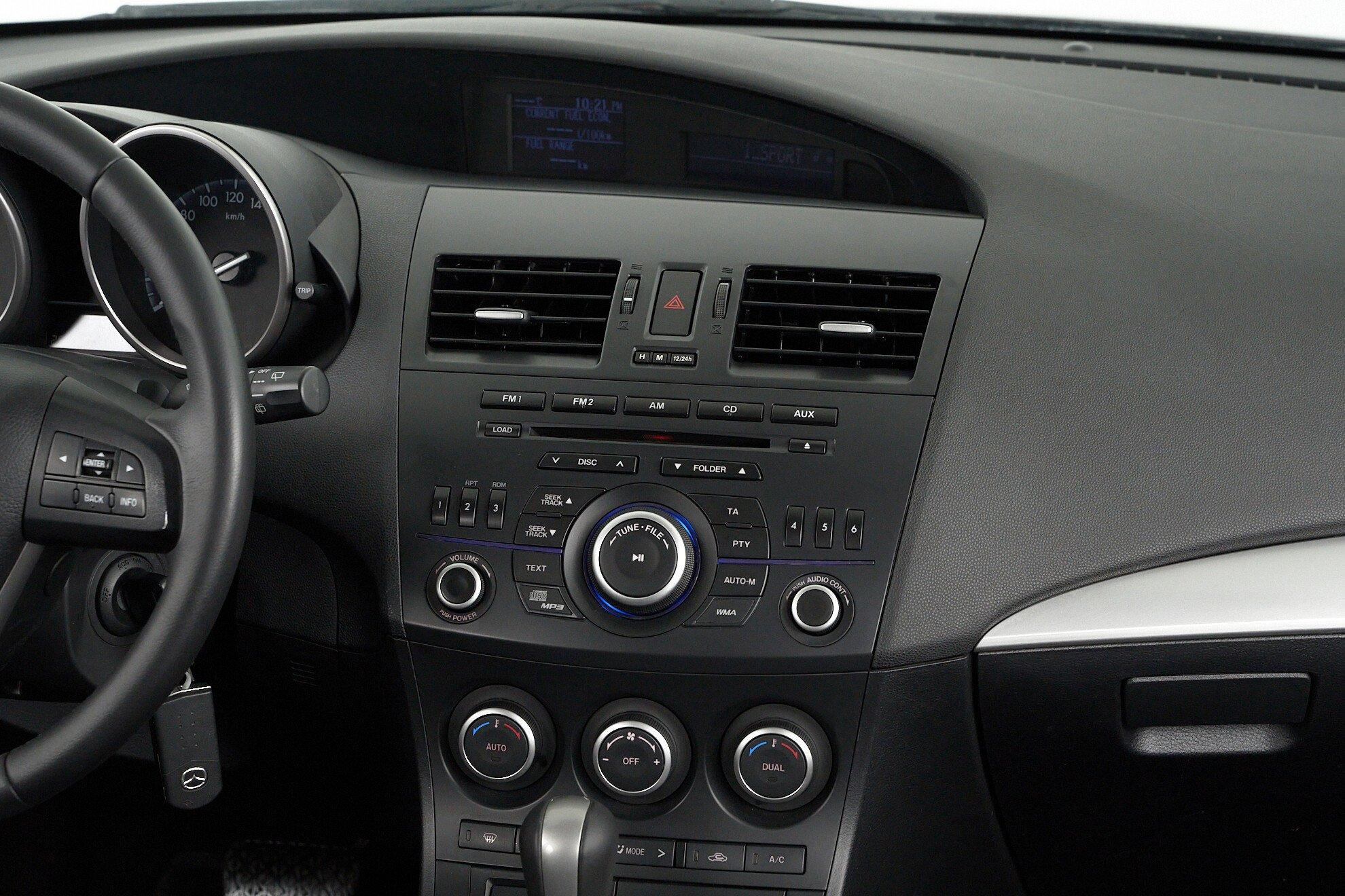 Mazda 3 2012, коричневый