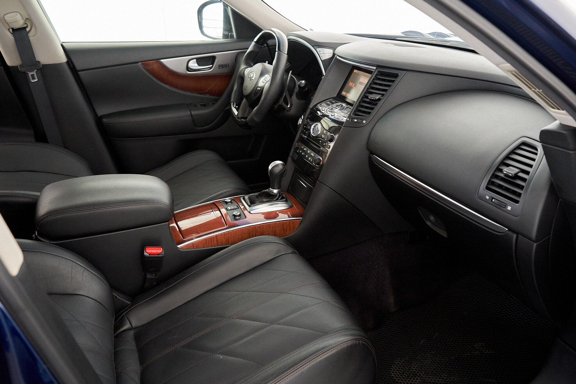 Infiniti QX70 2013, синий