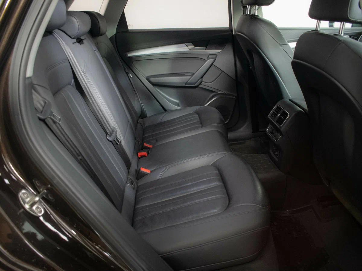 Audi Q5 2018, коричневый