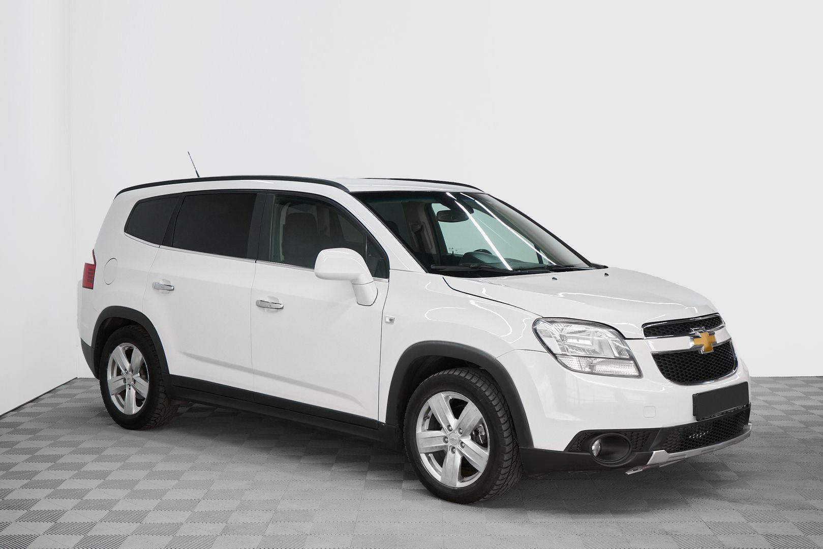 Chevrolet Orlando 2012, белый