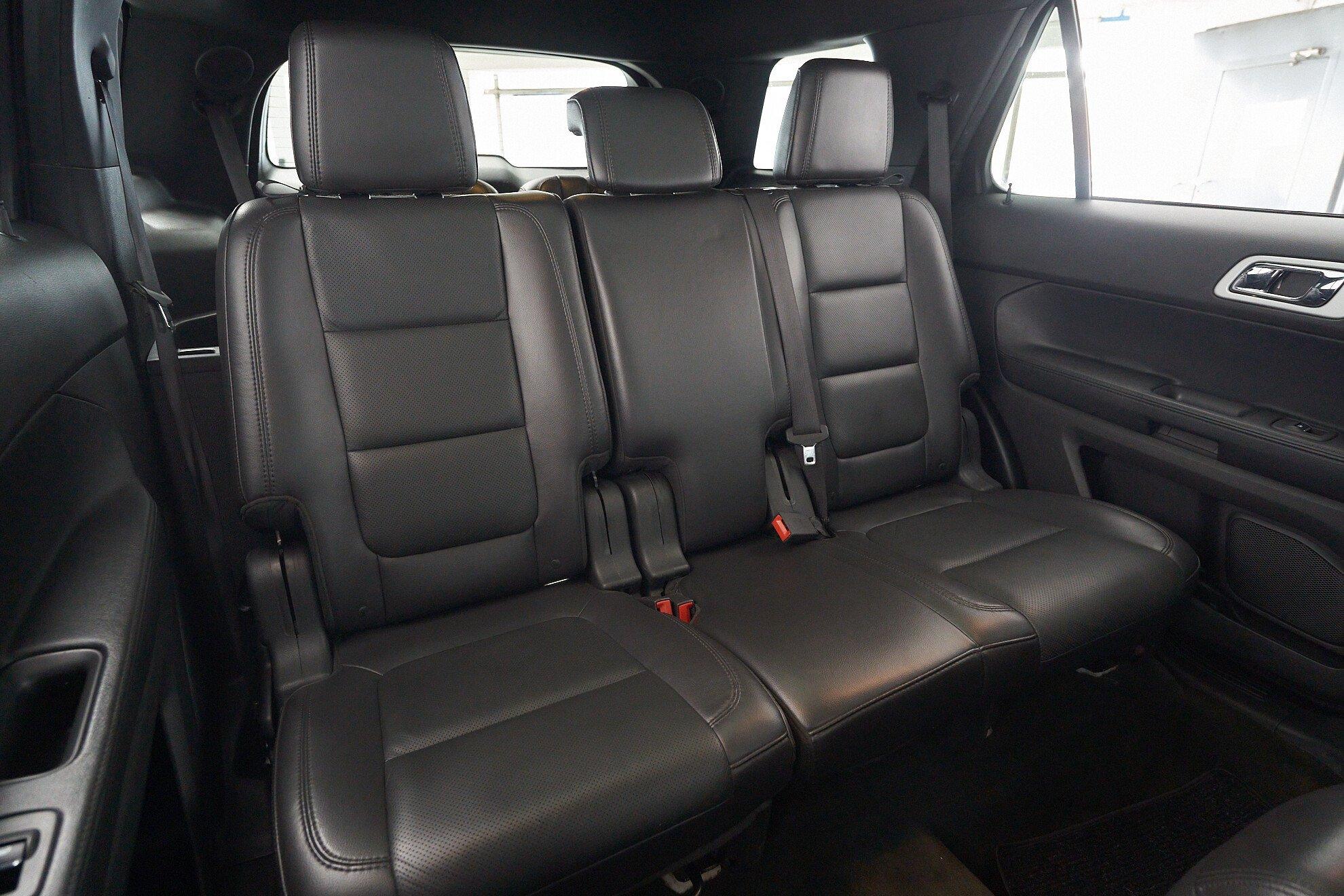 Ford Explorer 2013, белый