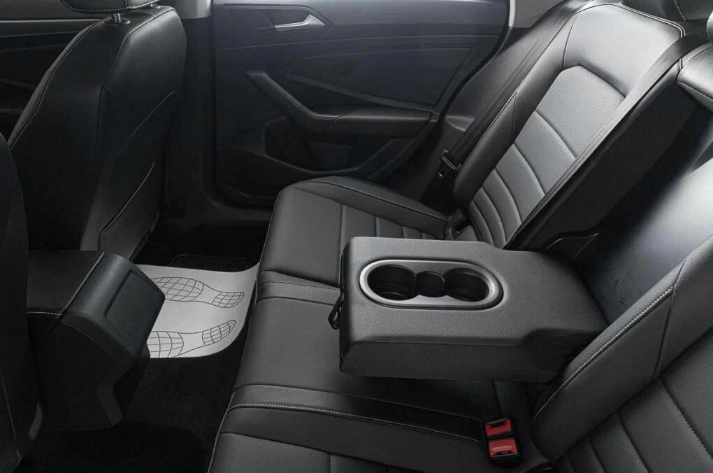Volkswagen Jetta 2023, черный