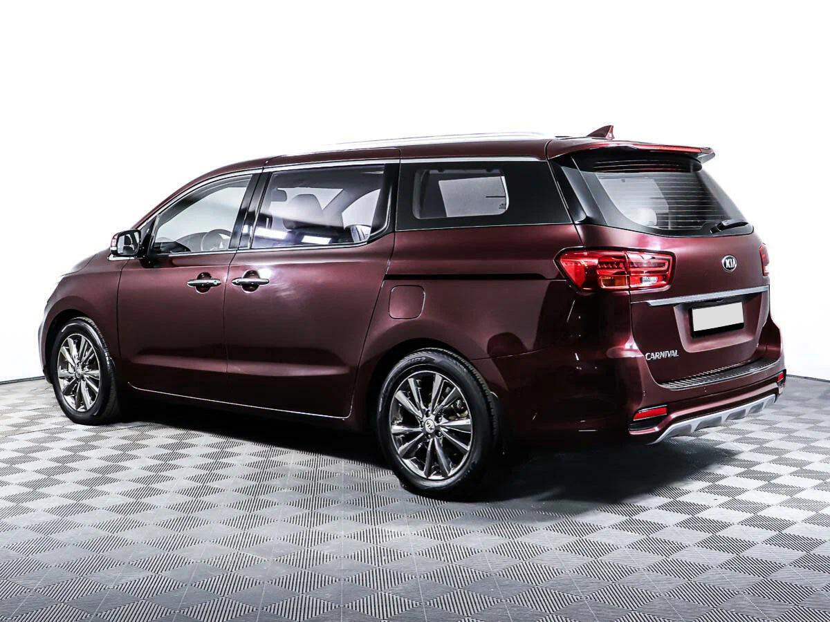 Kia Carnival 2019, пурпурный