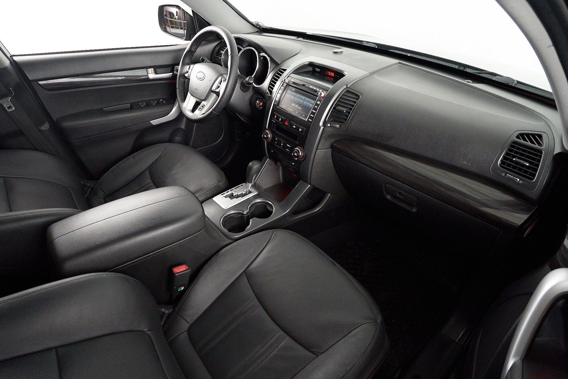 Kia Sorento 2011, черный