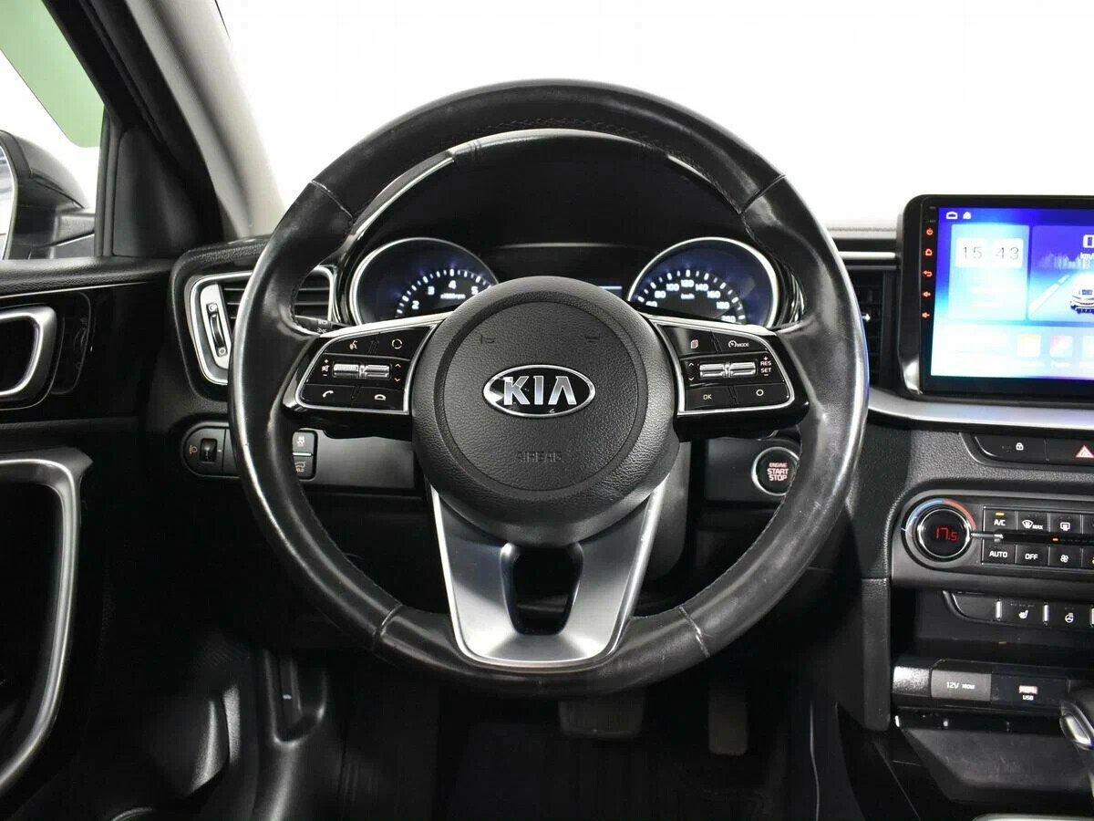 Kia XCeed 2021, белый