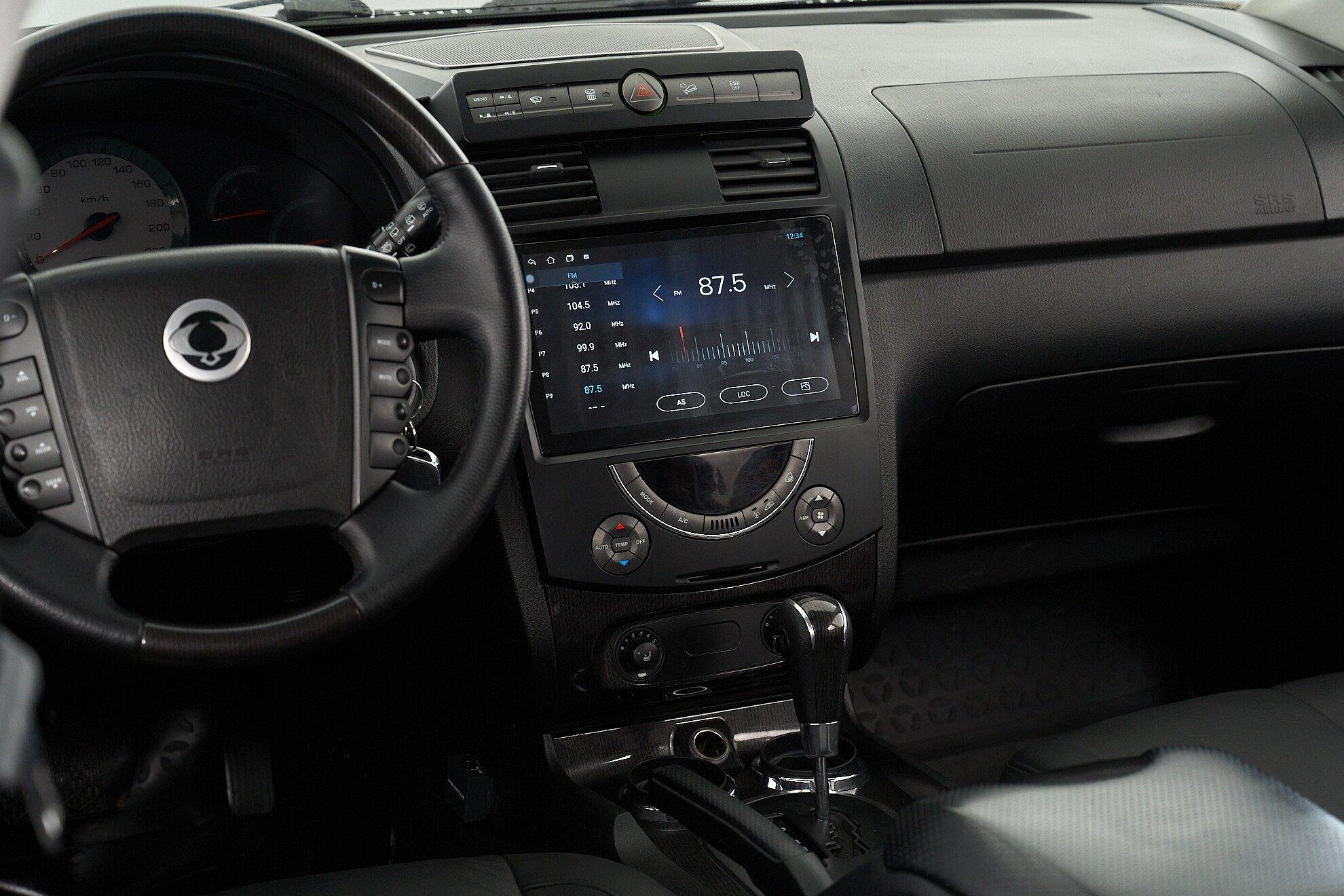 SsangYong Rexton 2011, серебряный