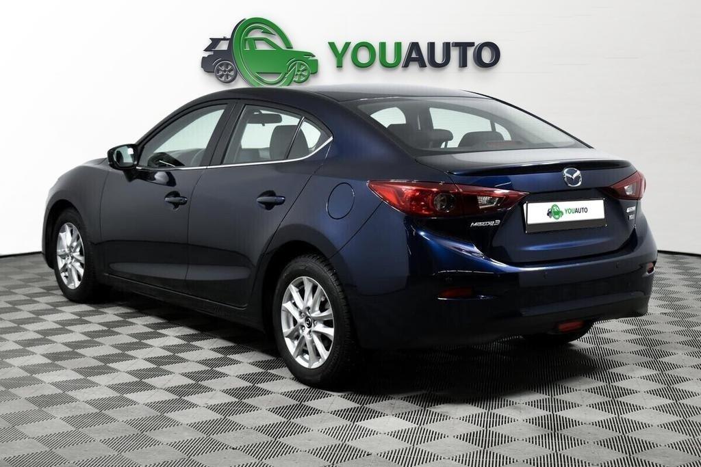 Mazda 3 2018, синий