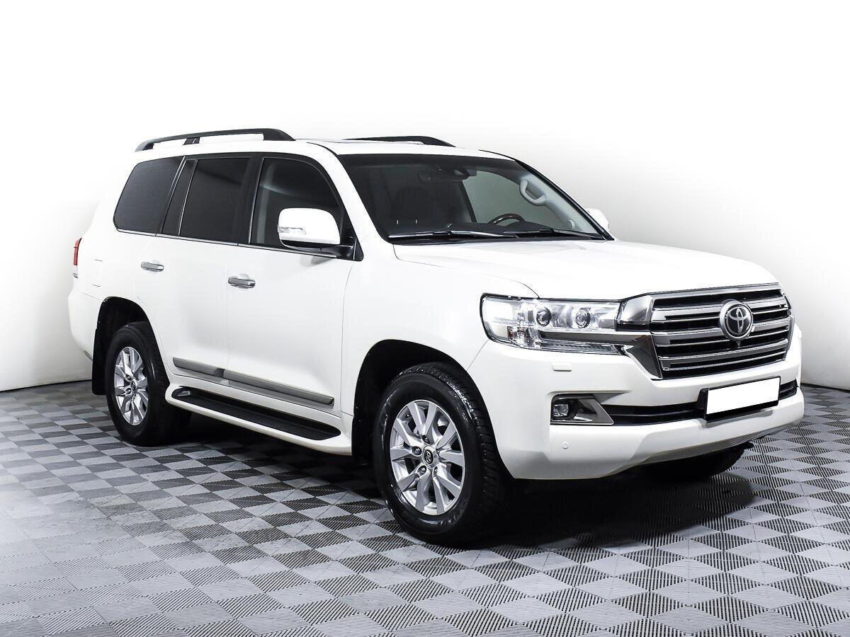 Toyota Land Cruiser 2020, белый