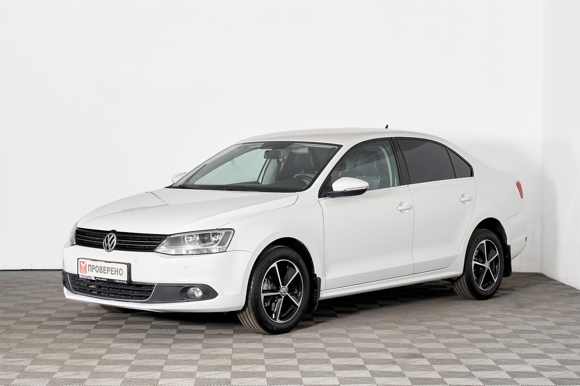 Volkswagen Jetta 2014, белый