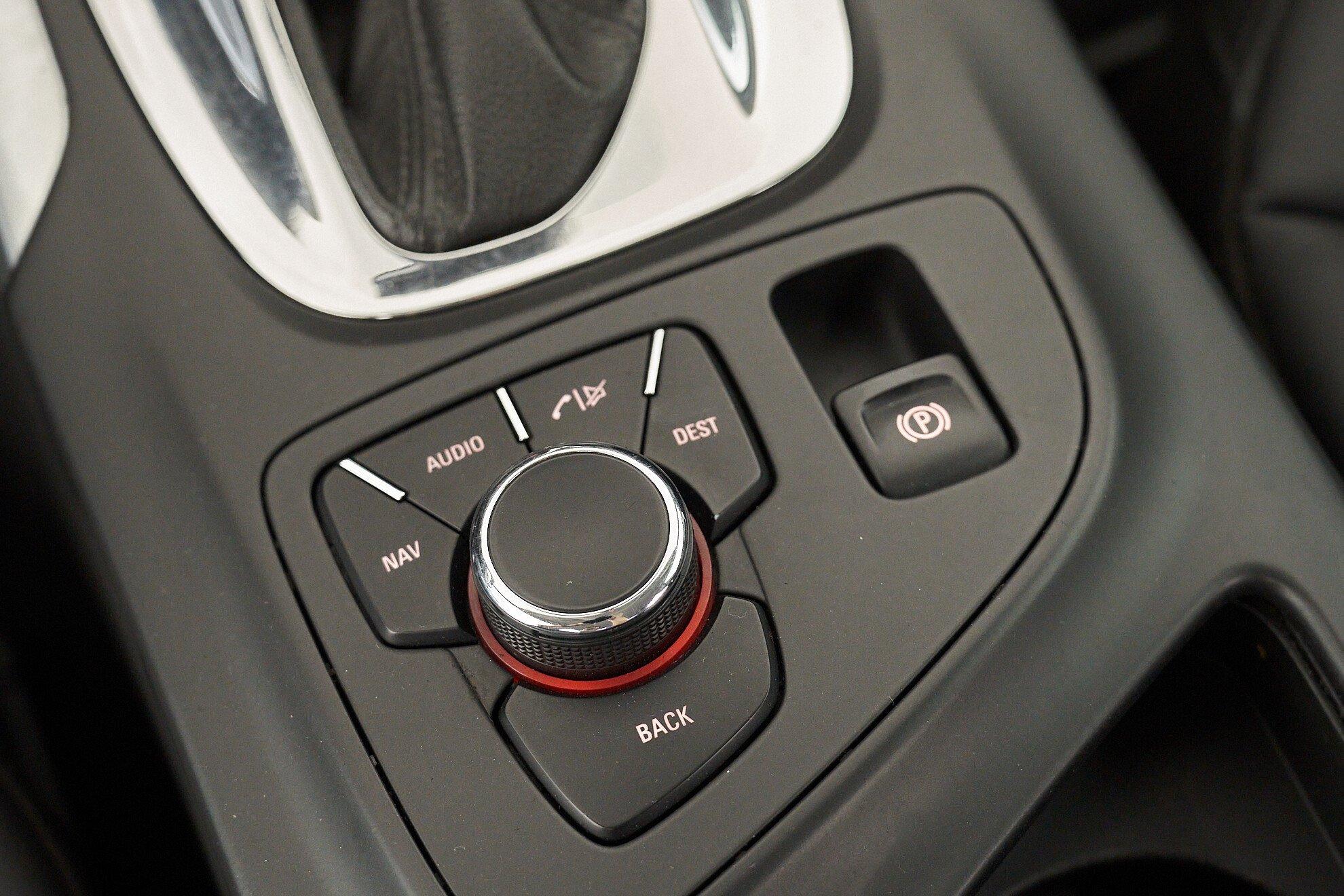 Opel Insignia 2012, черный