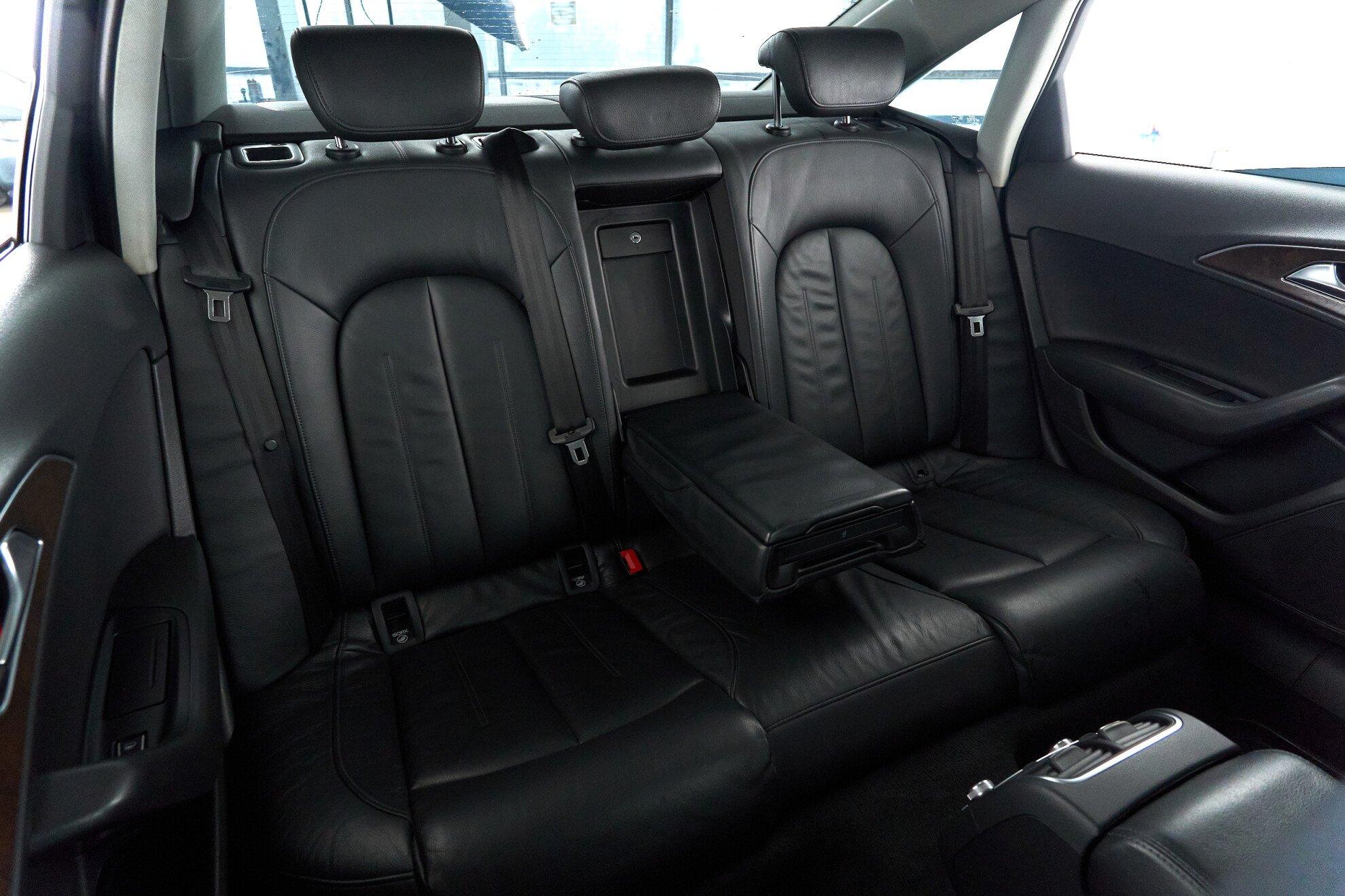 Audi A6 2011, черный