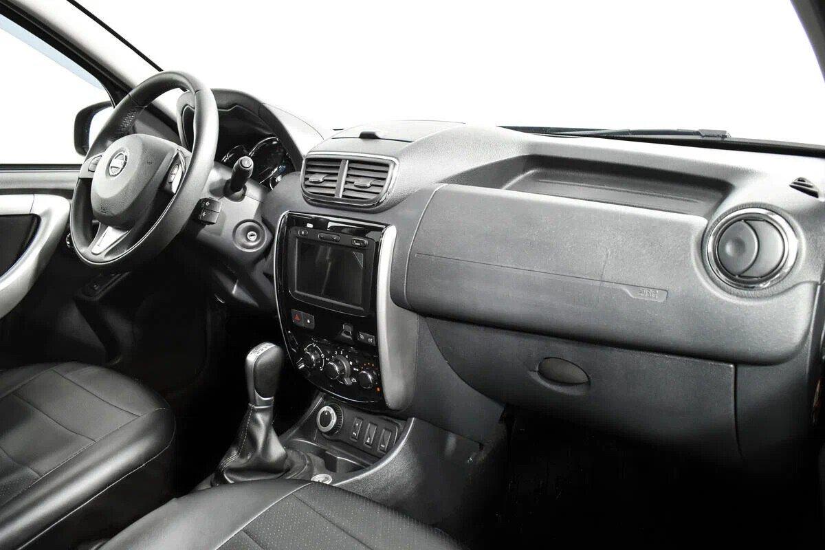 Nissan Terrano 2020, черный