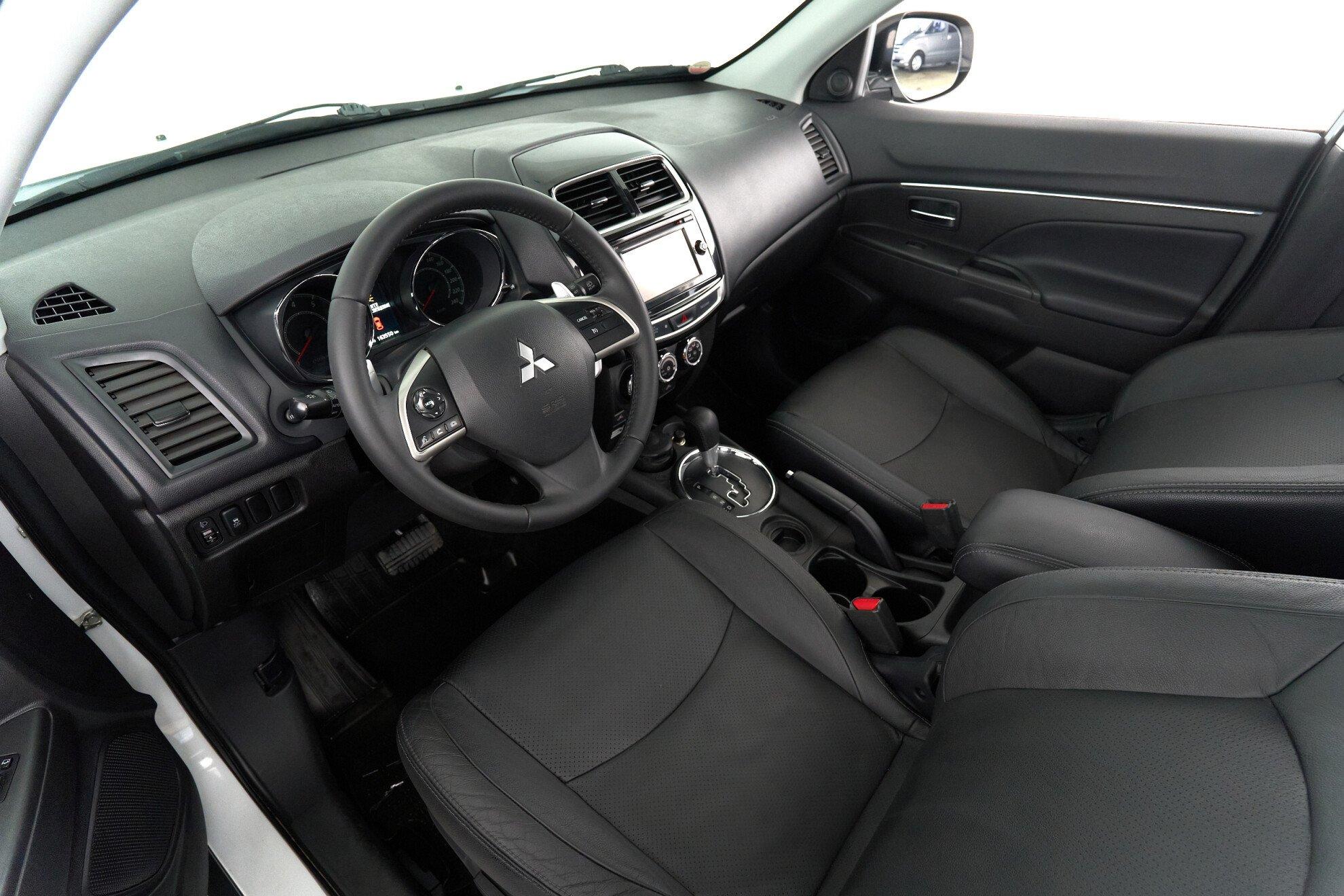 Mitsubishi ASX 2014, белый