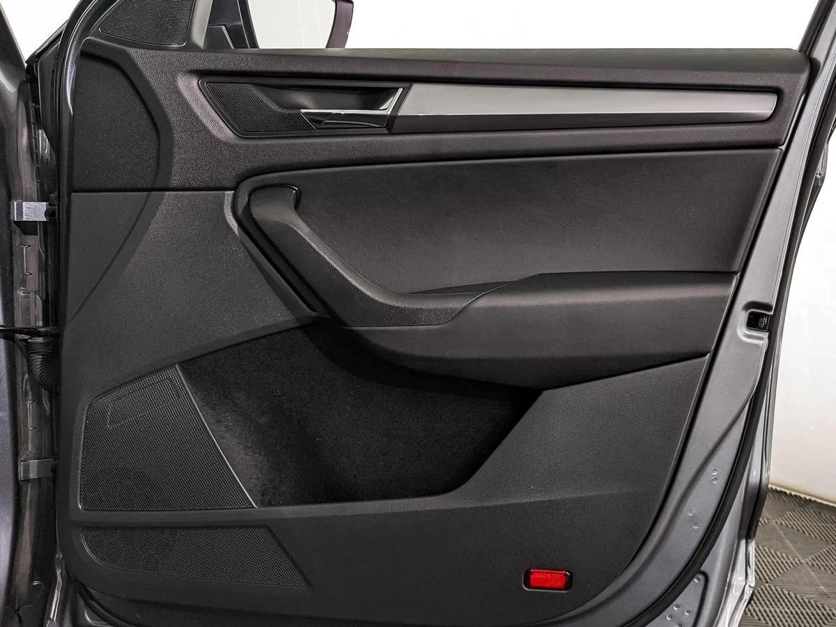 Skoda Kodiaq 2022, серый
