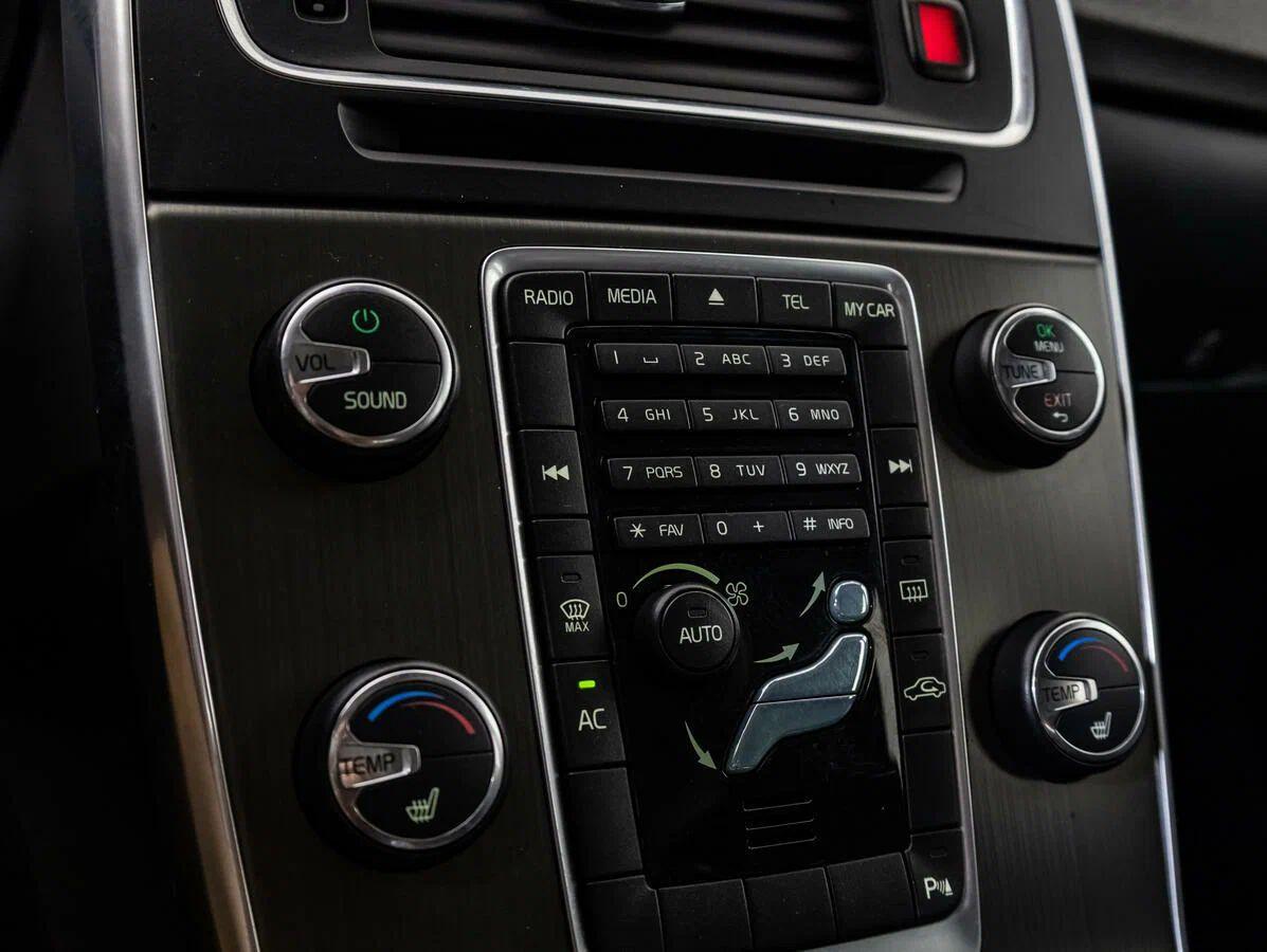 Volvo V60 2011, синий