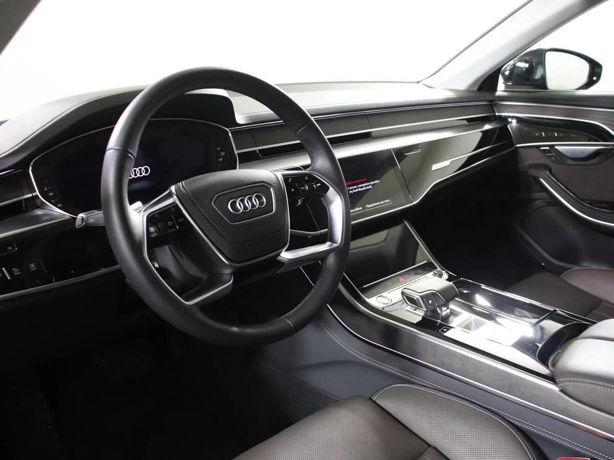 Audi A8 2021, черный