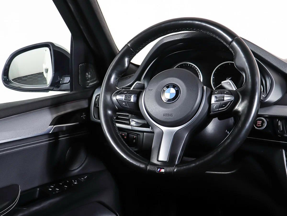 BMW X5 2018, белый