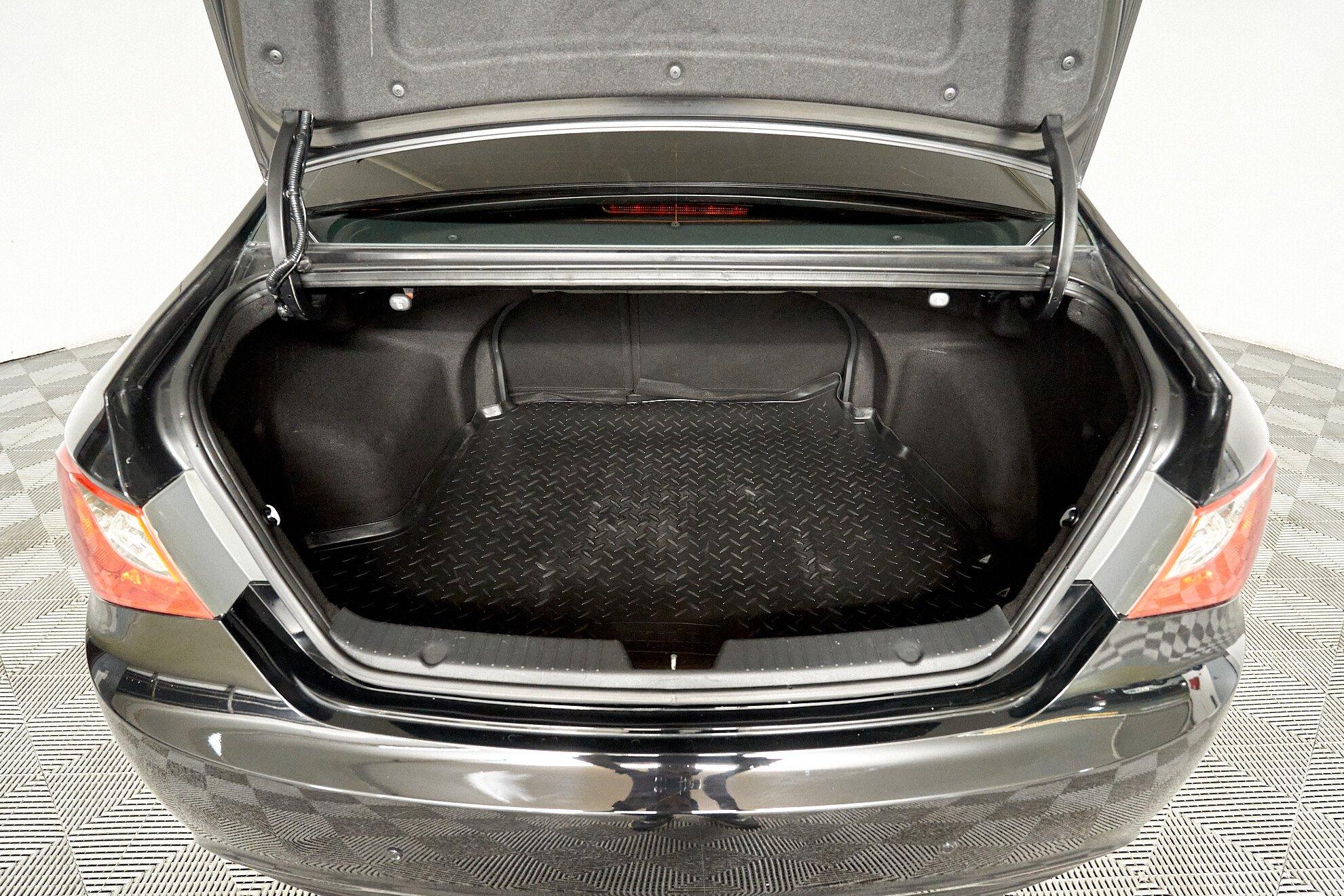 Hyundai Sonata 2011, черный