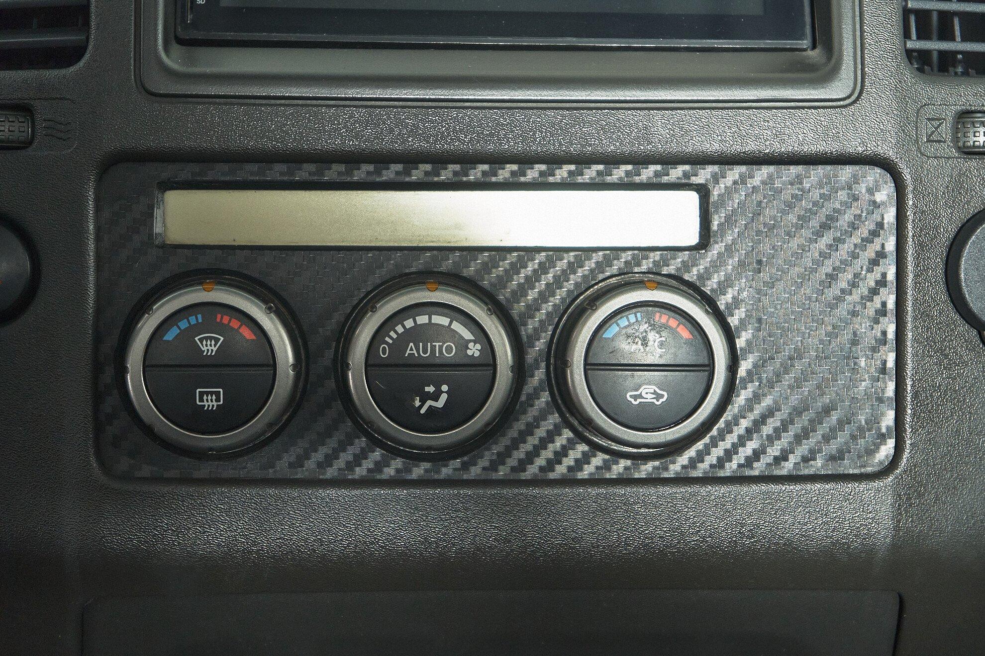 Nissan Navara (Frontier) 2007, черный
