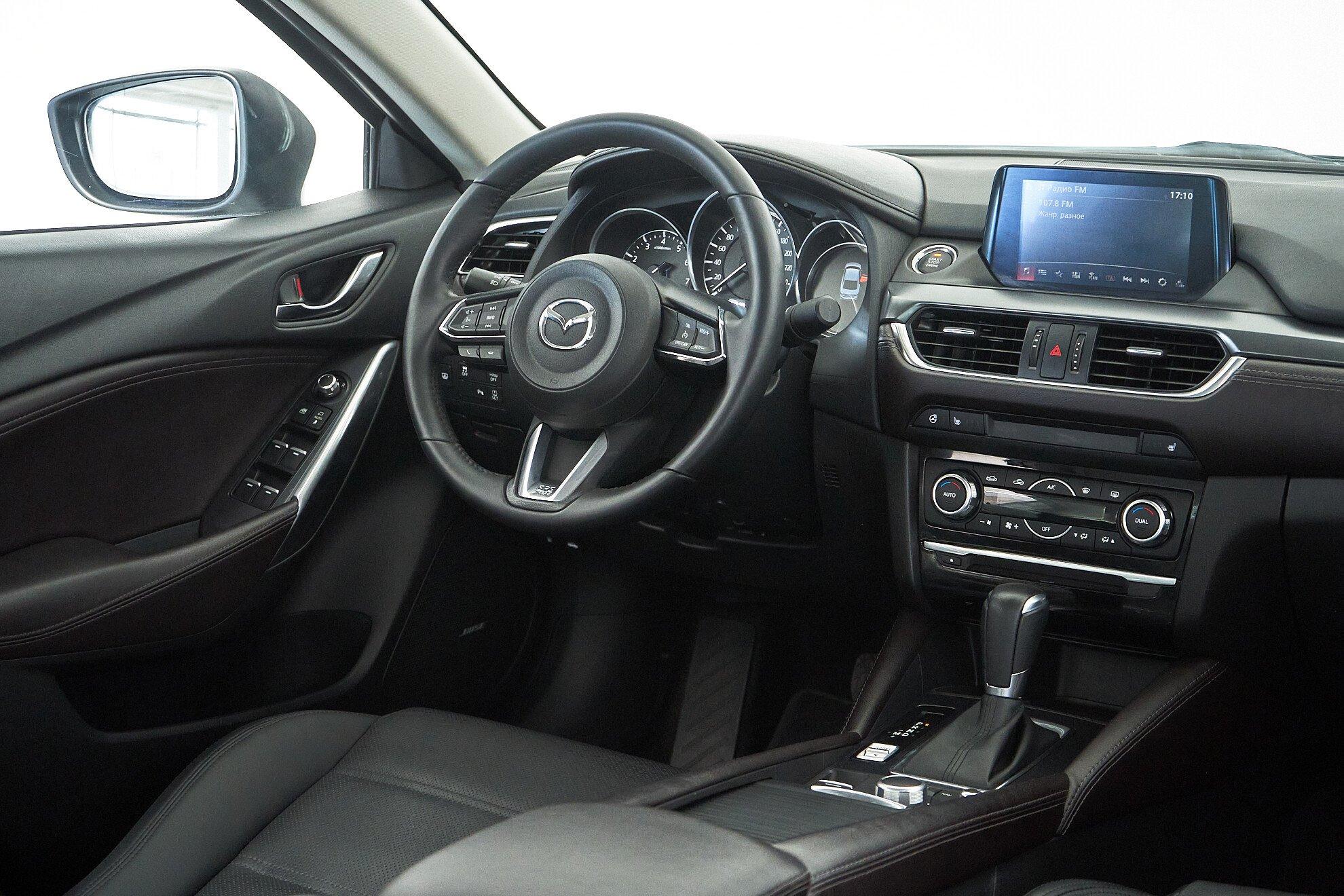 Mazda 6 2016, белый
