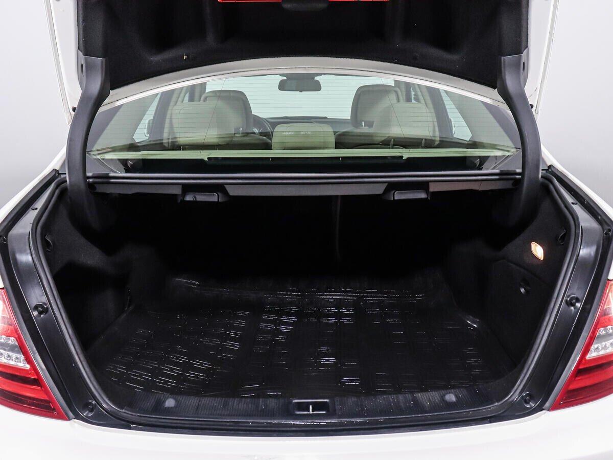 Mercedes-Benz C-Класс 2012, белый