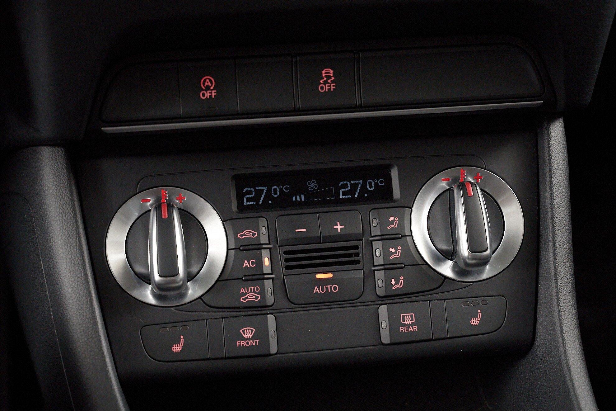 Audi Q3 2013, черный