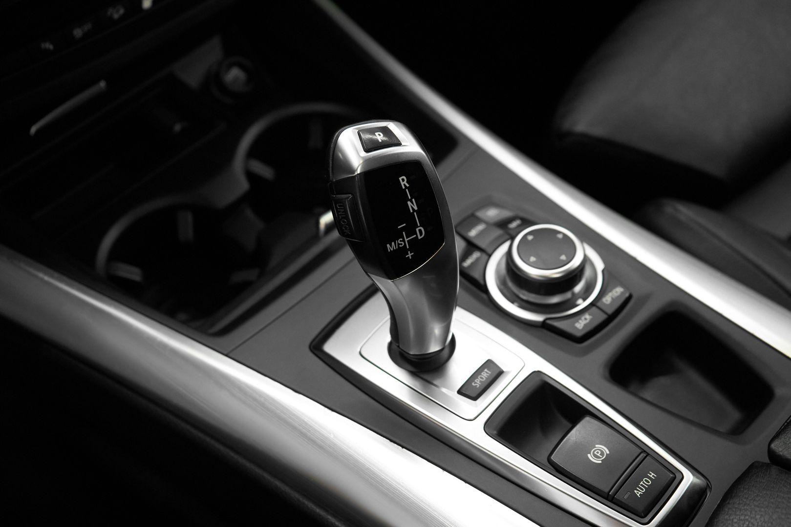BMW X5 2010, черный