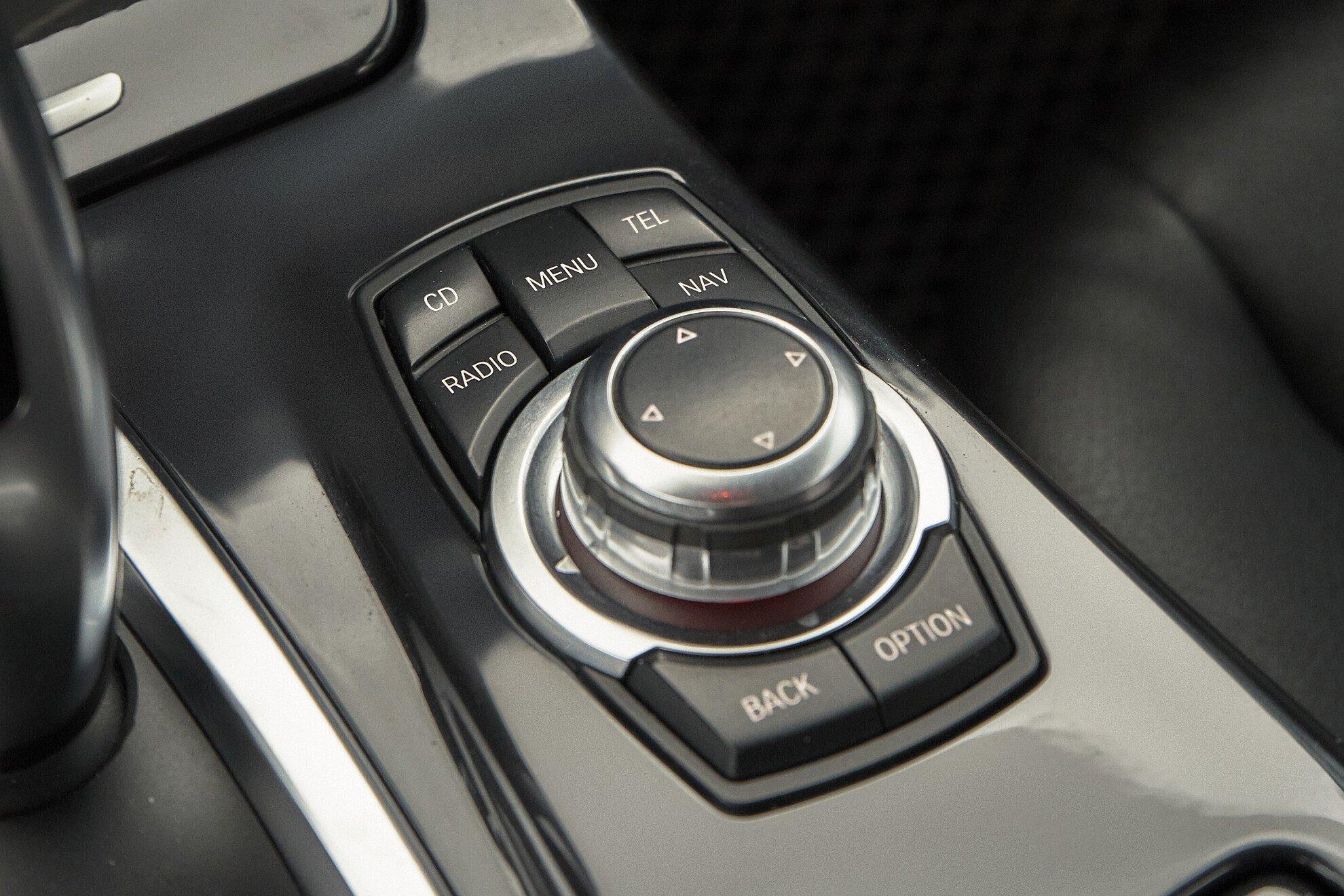 BMW 5 серии 2011, коричневый