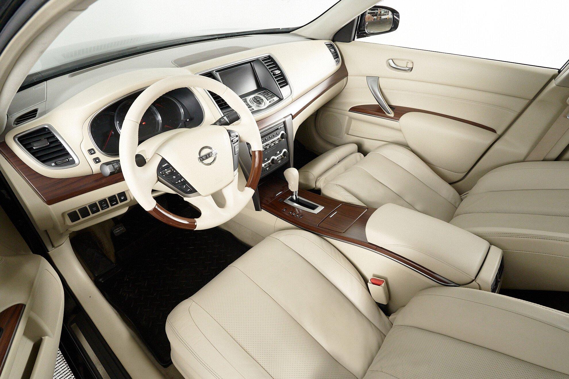 Nissan Teana 2010, черный