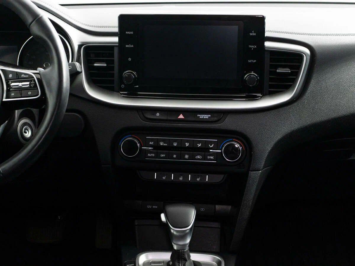 Kia XCeed 2020, красный