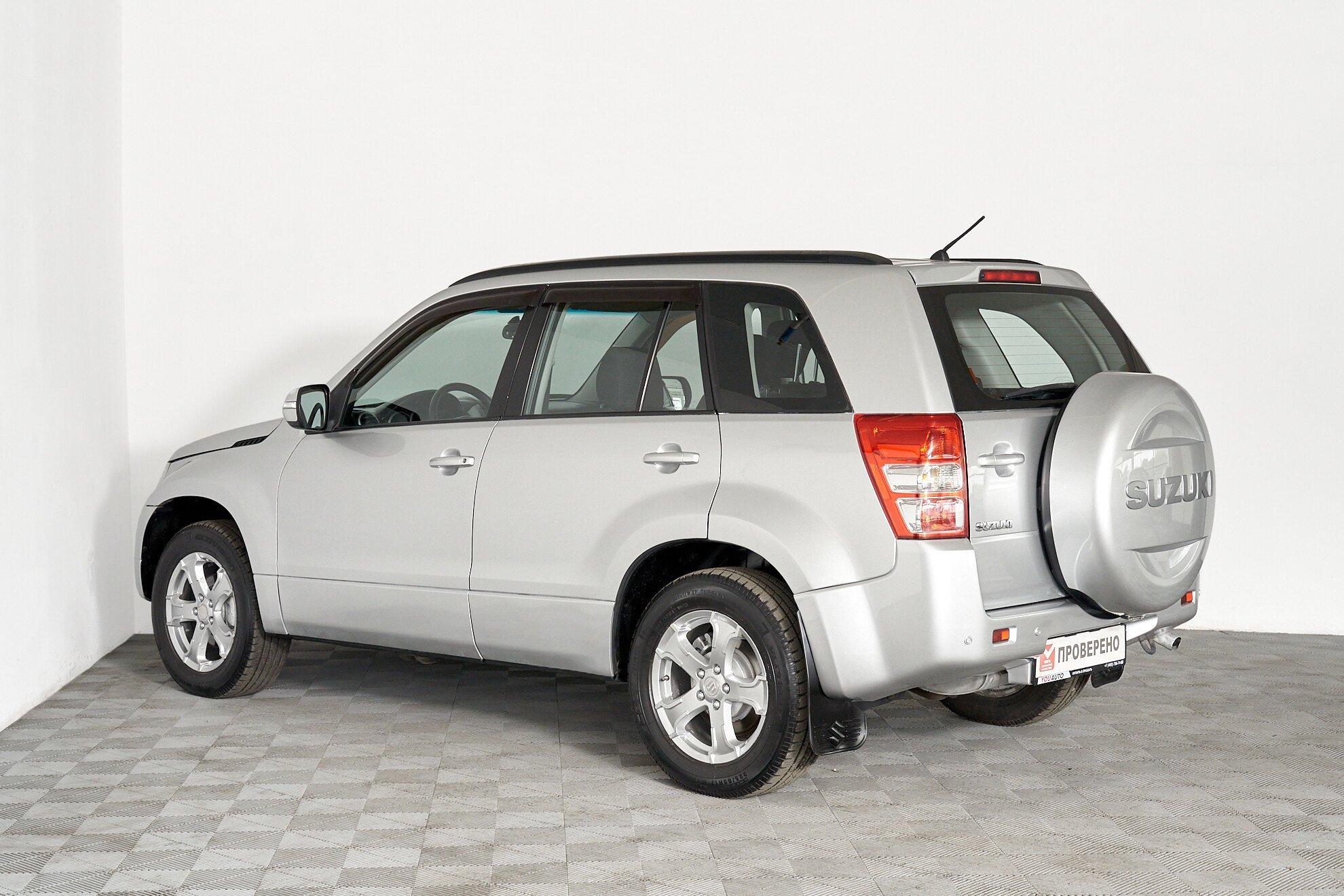 Suzuki Grand Vitara 2011, серебряный