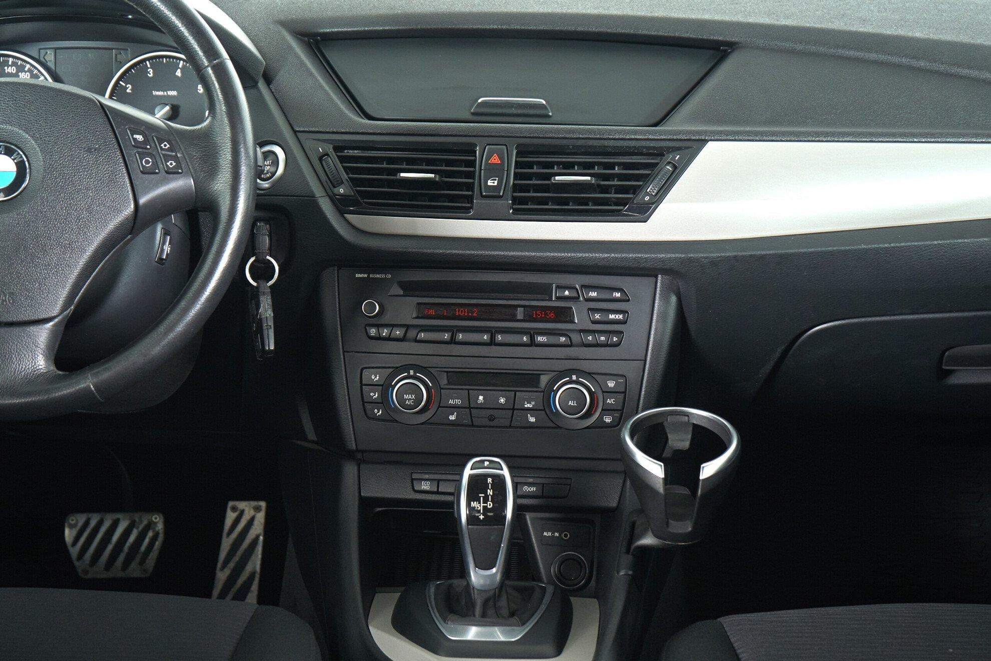 BMW X1 2015, синий