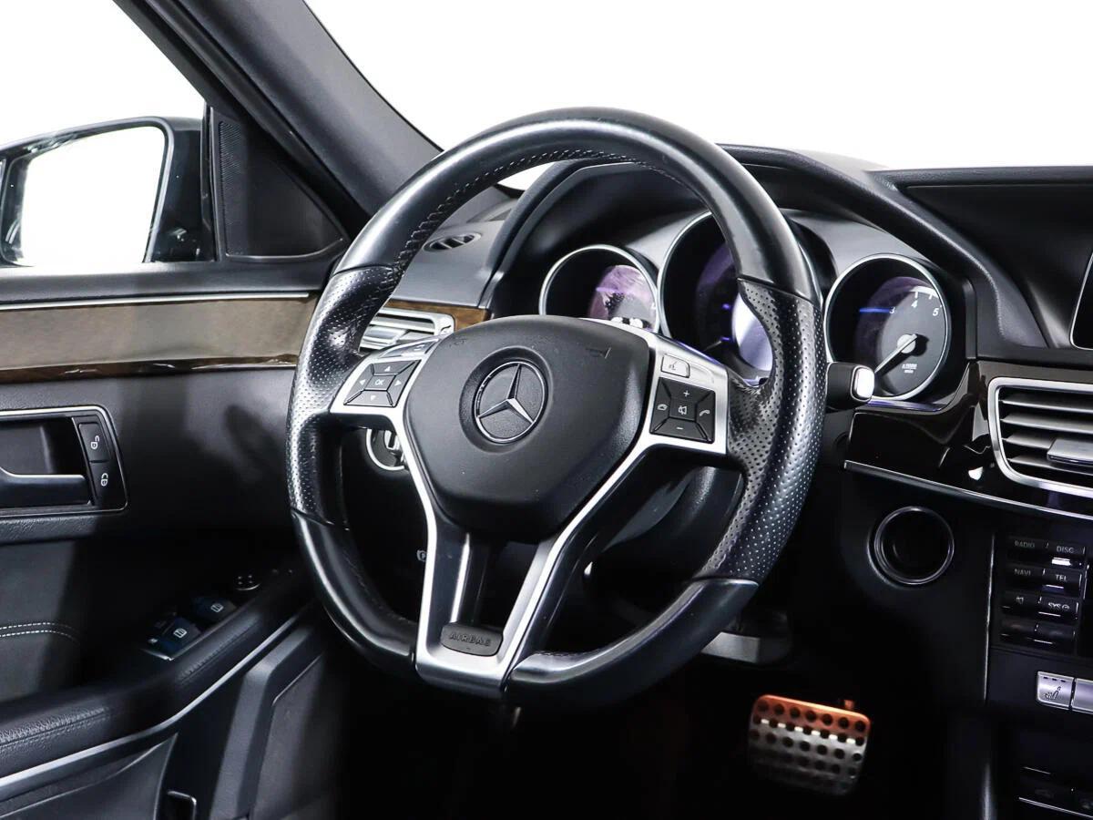 Mercedes-Benz E-Класс 2014, черный