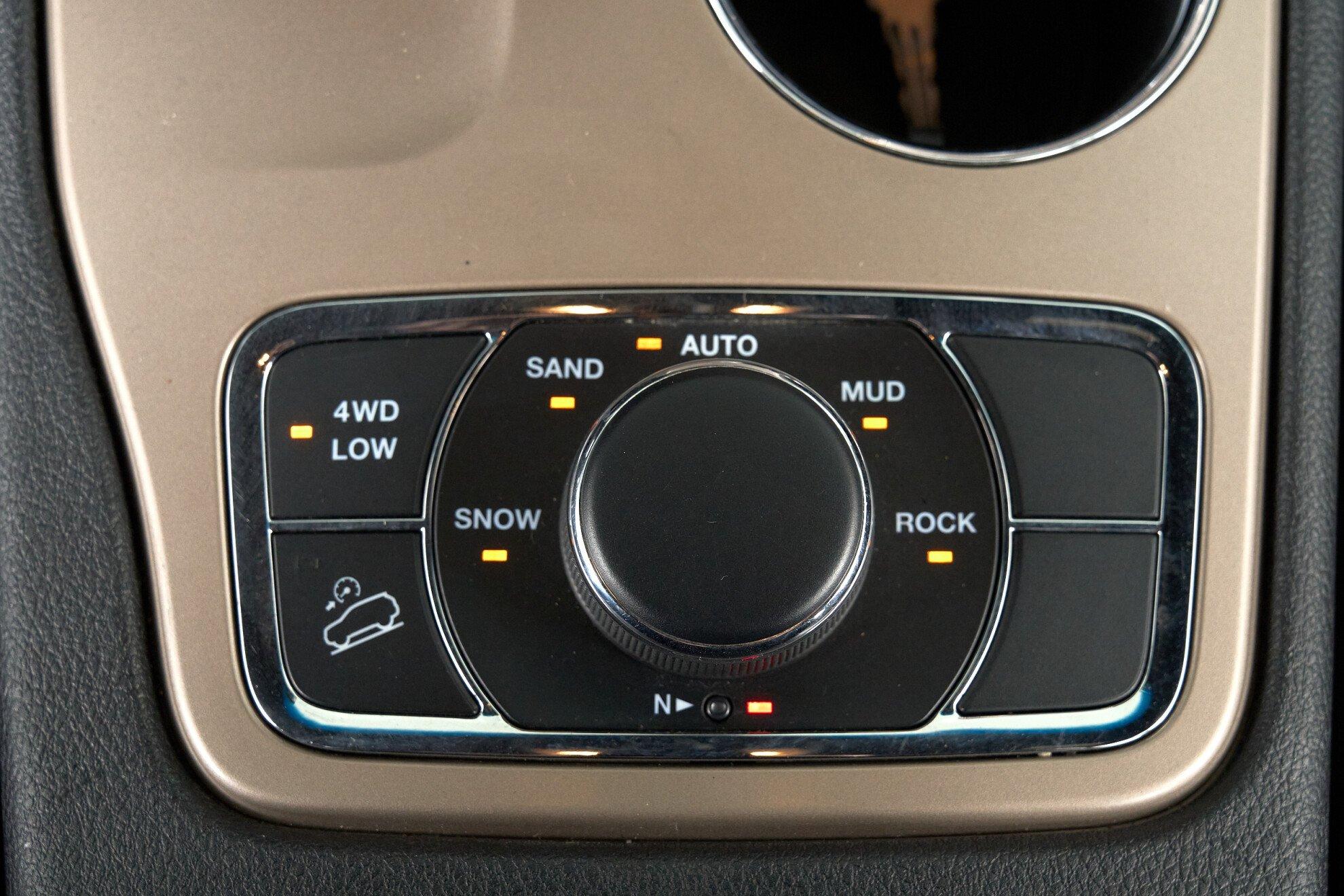 Jeep Grand Cherokee 2013, серый