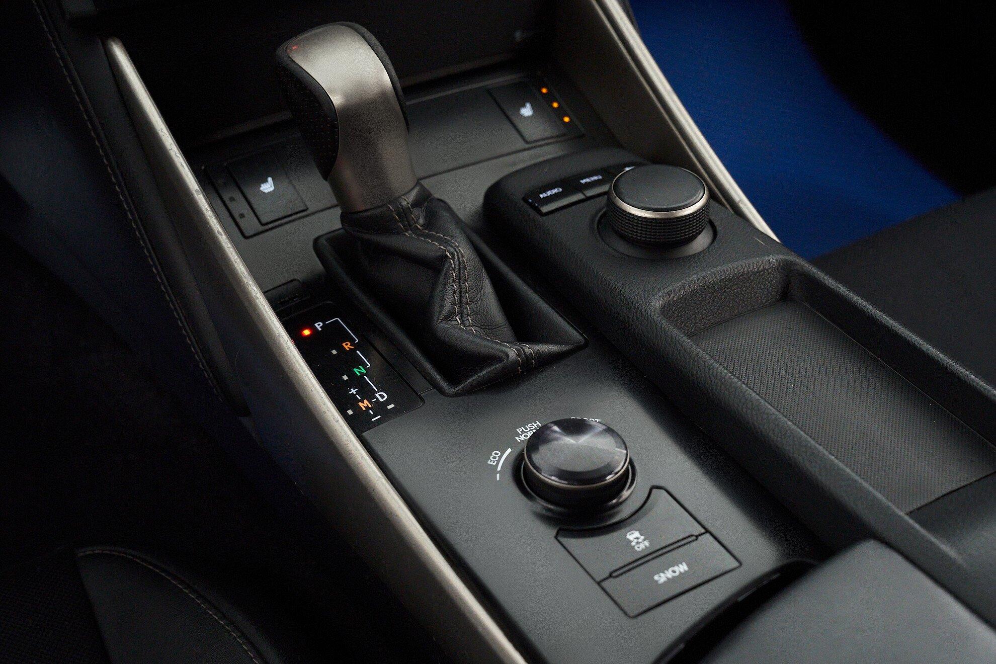 Lexus IS 2014, синий
