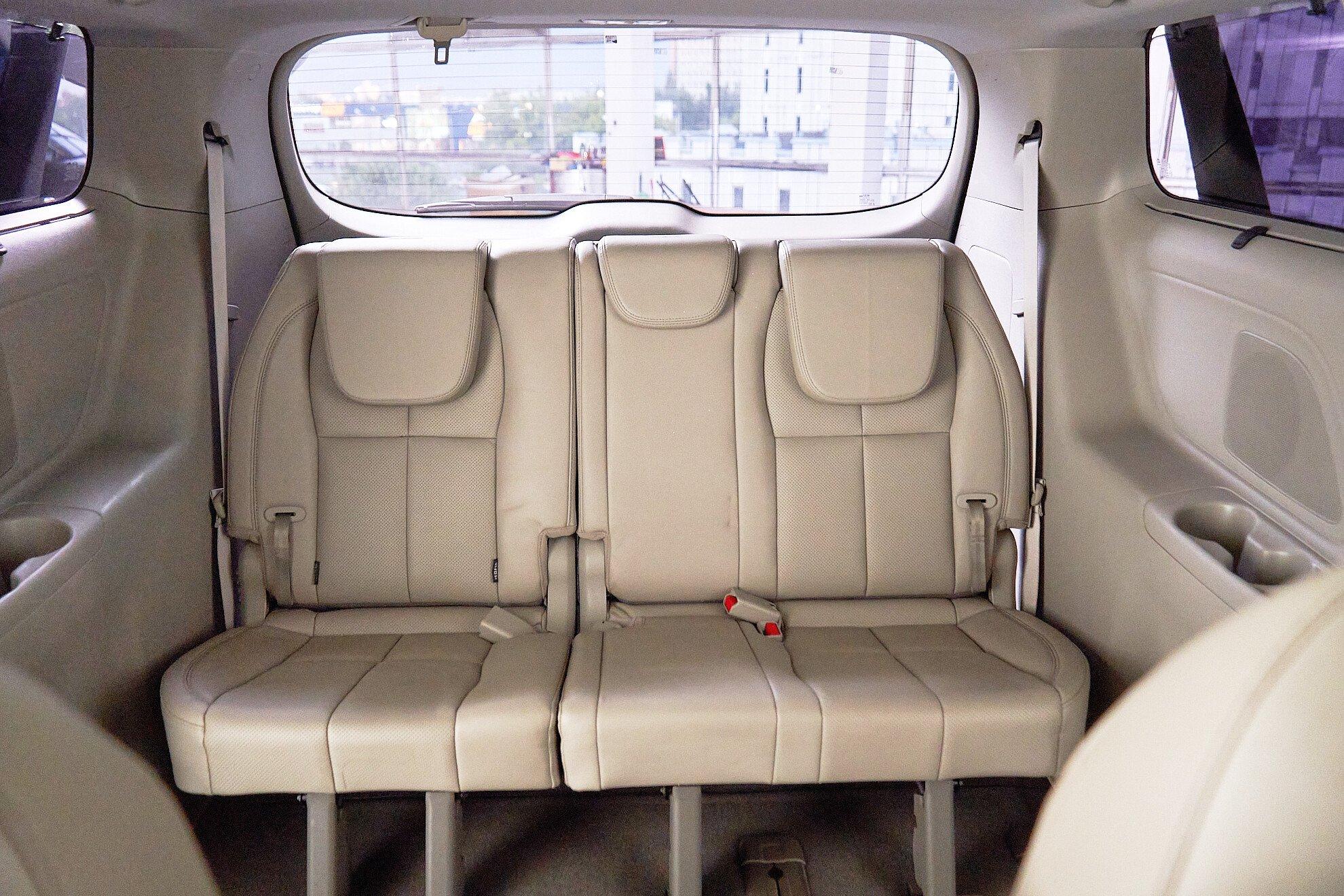 Kia Carnival 2018, серый