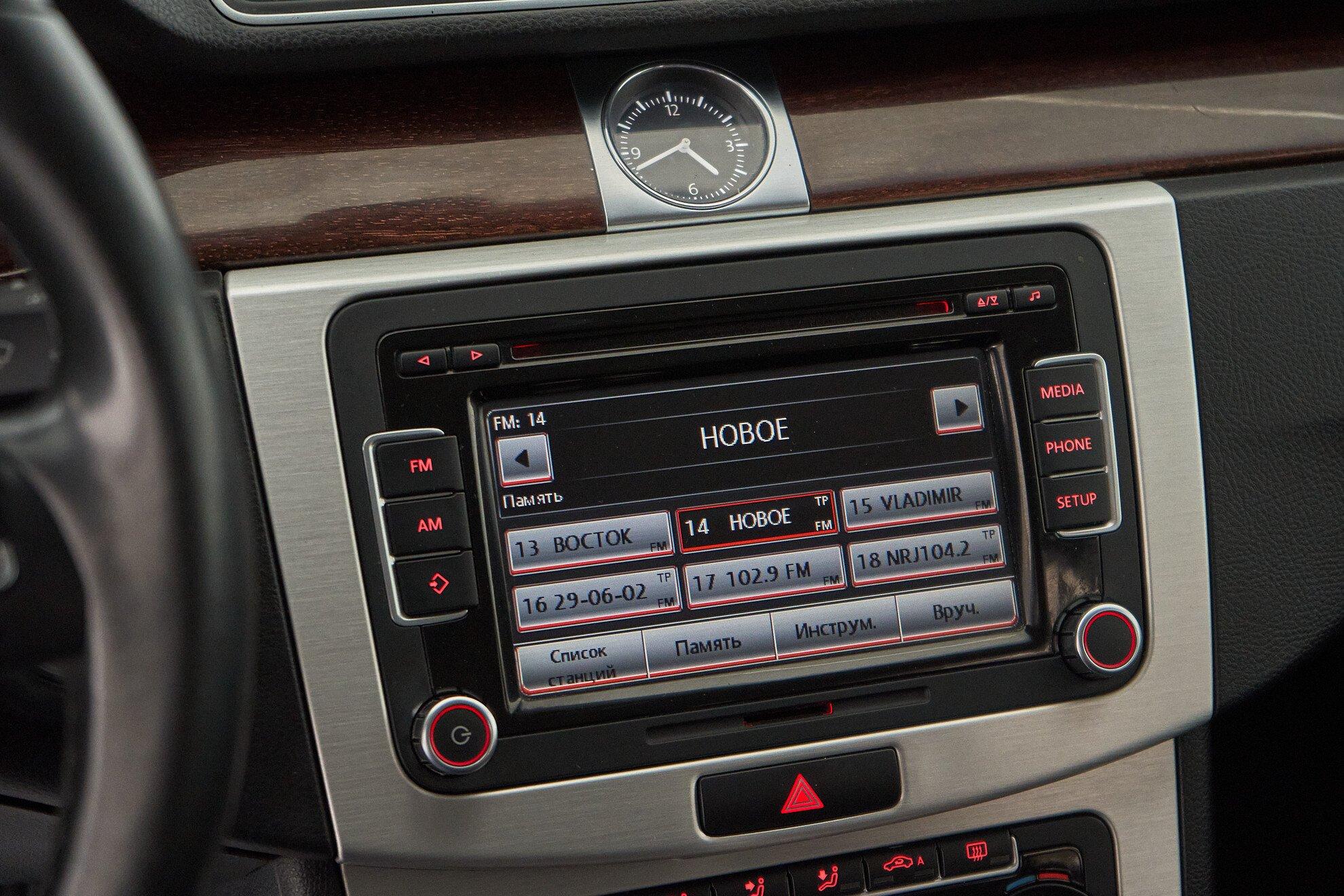 Volkswagen Passat CC 2011, бежевый