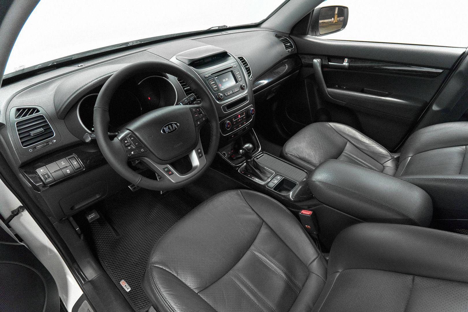 Kia Sorento 2013, белый