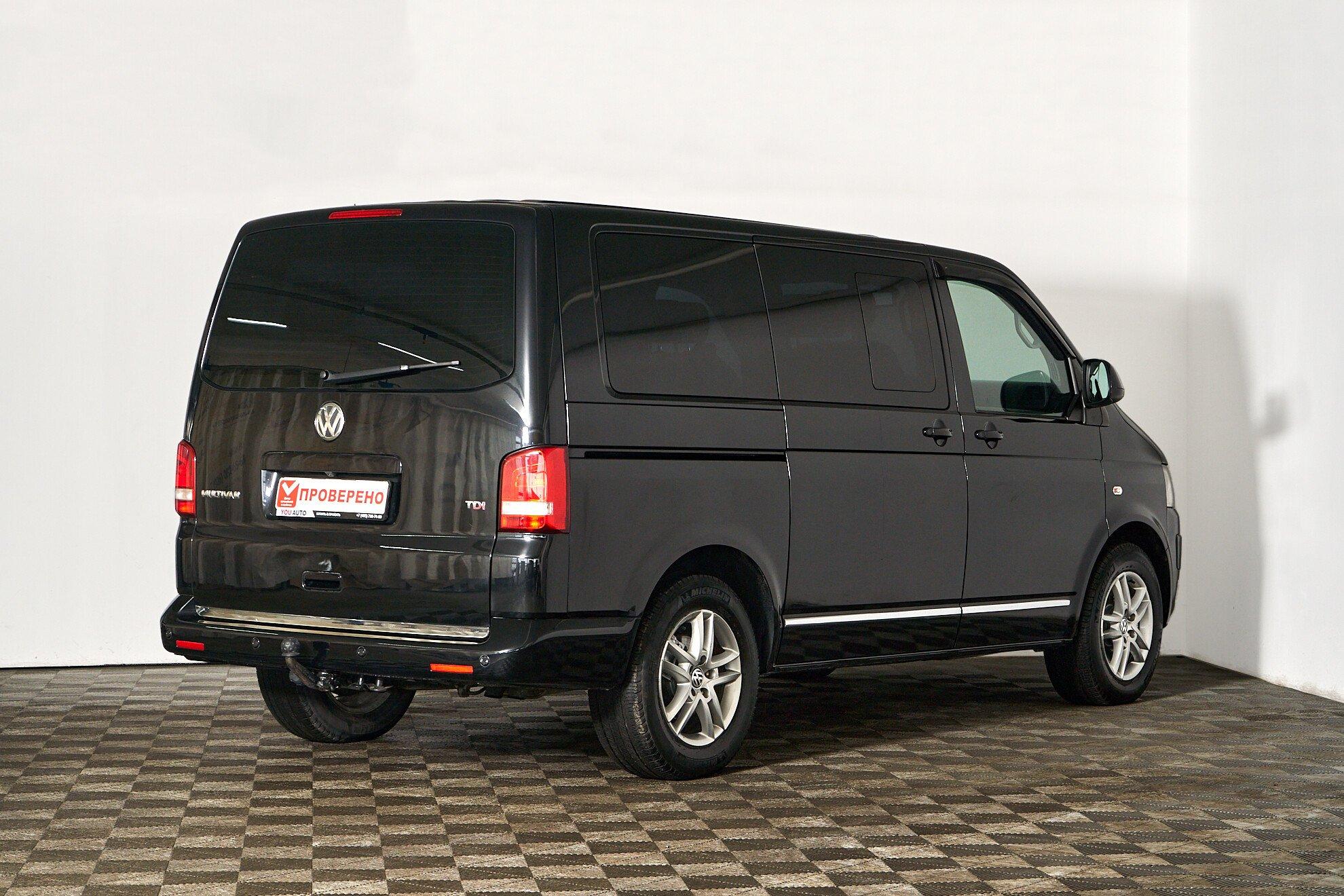 Volkswagen Multivan 2013, черный
