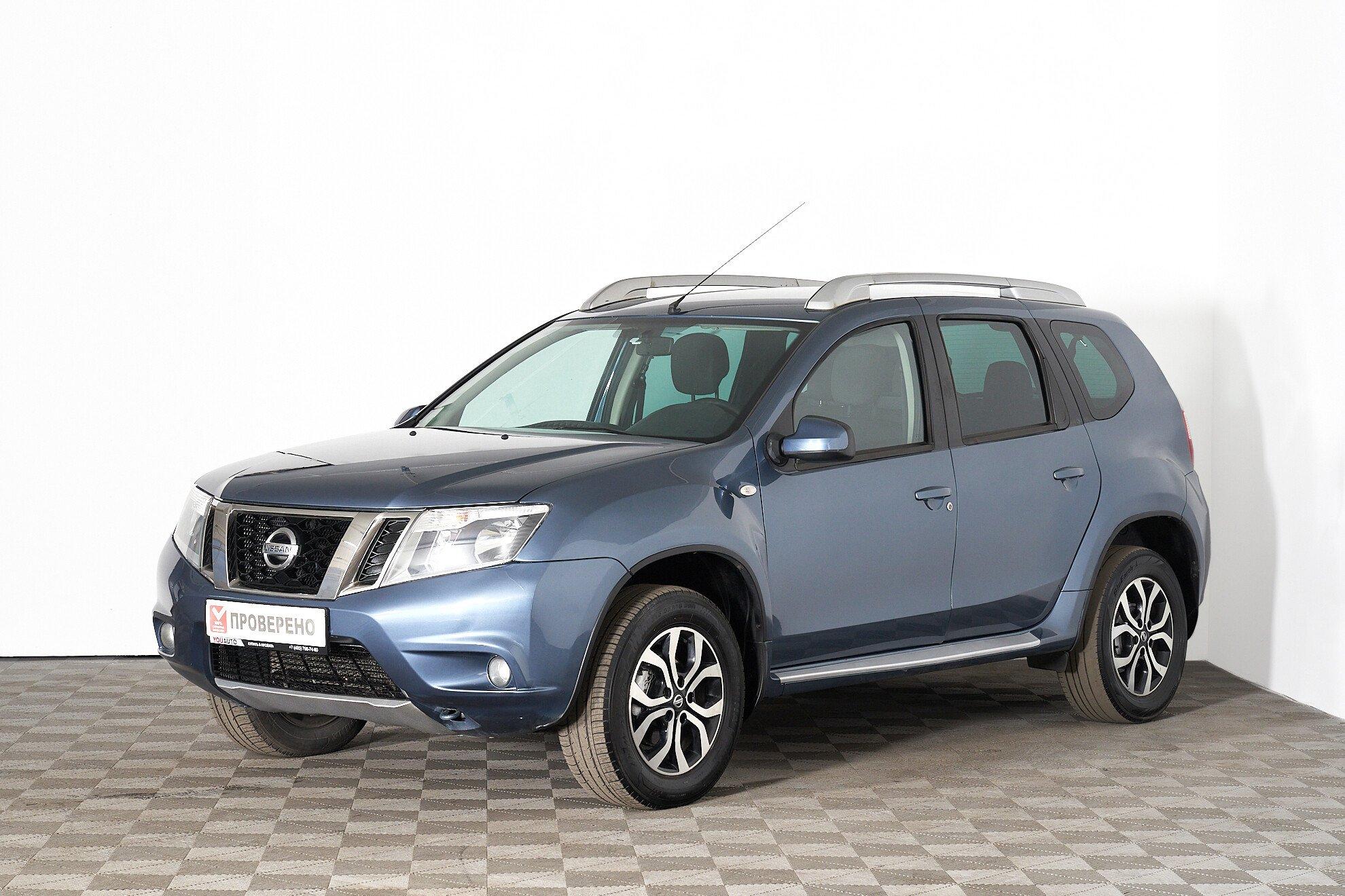 Nissan Terrano 2014, синий
