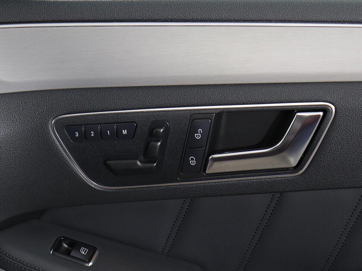 Mercedes-Benz E-Класс 2013, коричневый