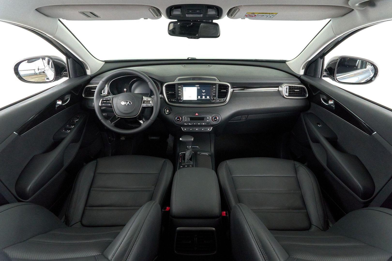 Kia Sorento 2018, серый