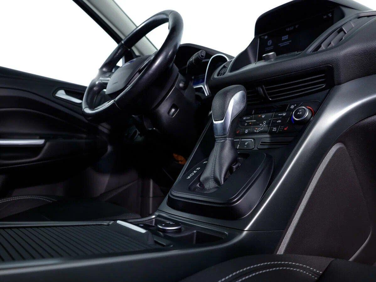 Ford Kuga 2019, черный