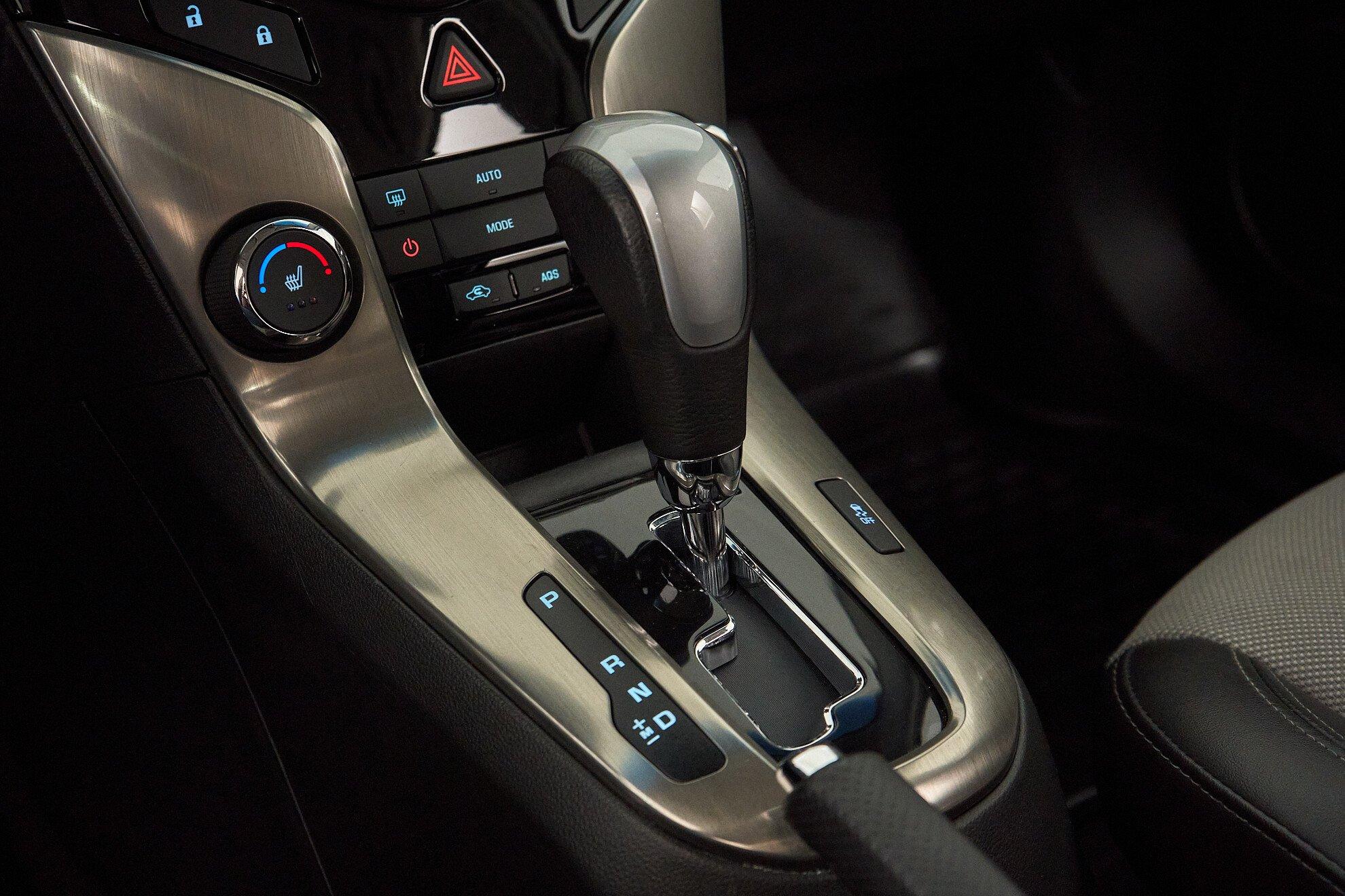 Chevrolet Cruze 2013, коричневый