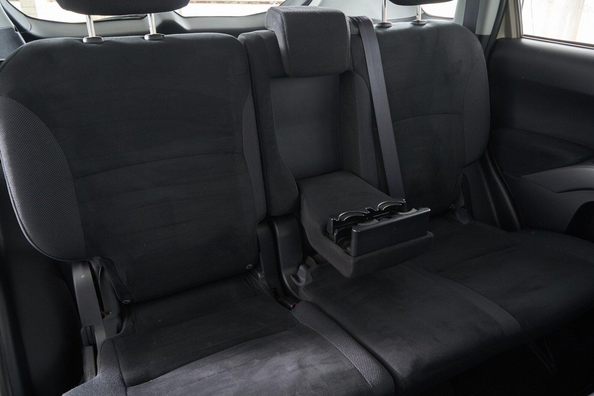Mitsubishi Outlander 2008, бежевый
